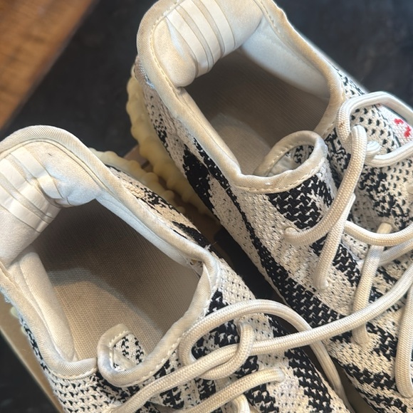 Adidas Yeezy Boost 350 V2 Zebra CP9654 Men's Size 12 - Picture 5 of 7